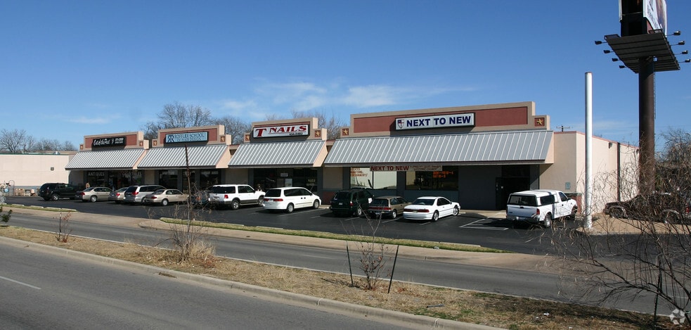 5335-5341 Burnet Rd, Austin, TX for sale - Building Photo - Image 2 of 3