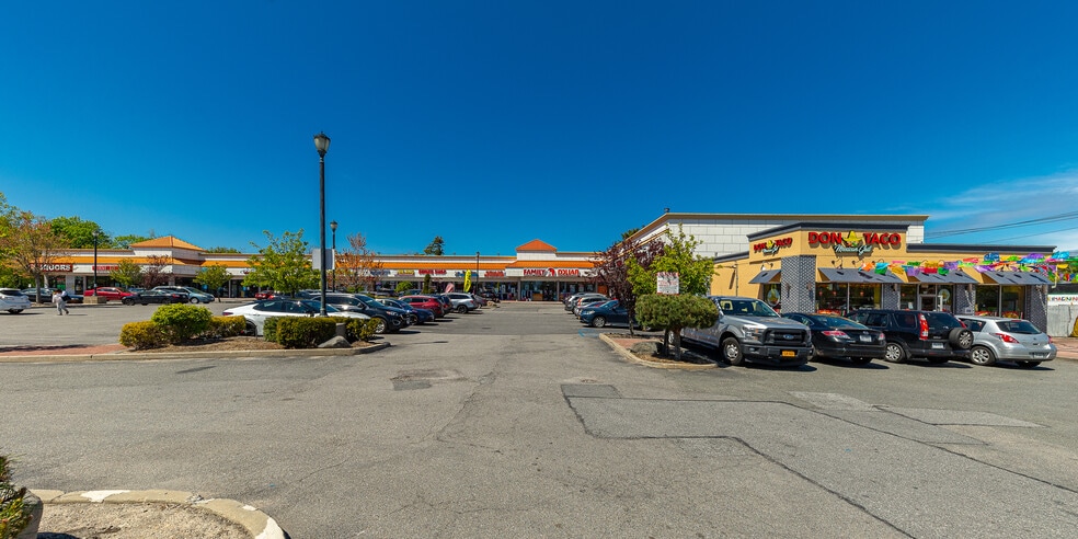 727-759 Suffolk Ave, Brentwood, NY for lease - Building Photo - Image 3 of 13