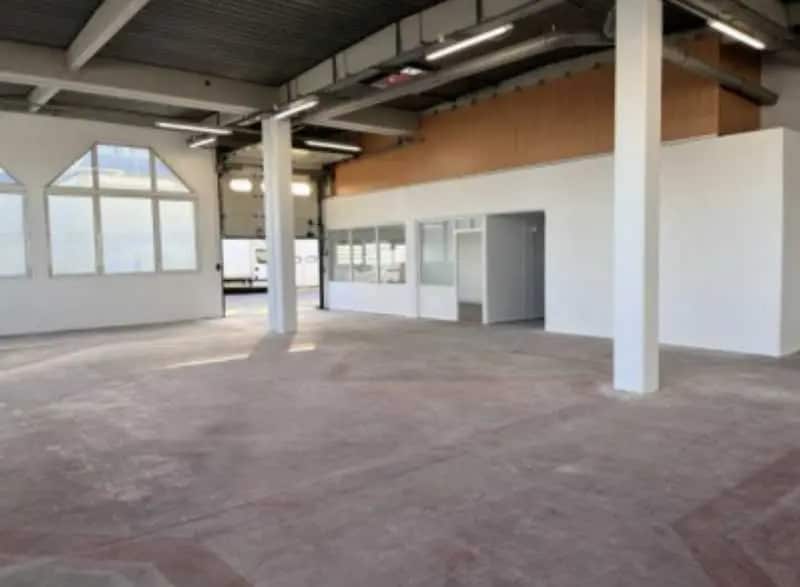 Flex in Aubervilliers for lease - Building Photo - Image 3 of 4