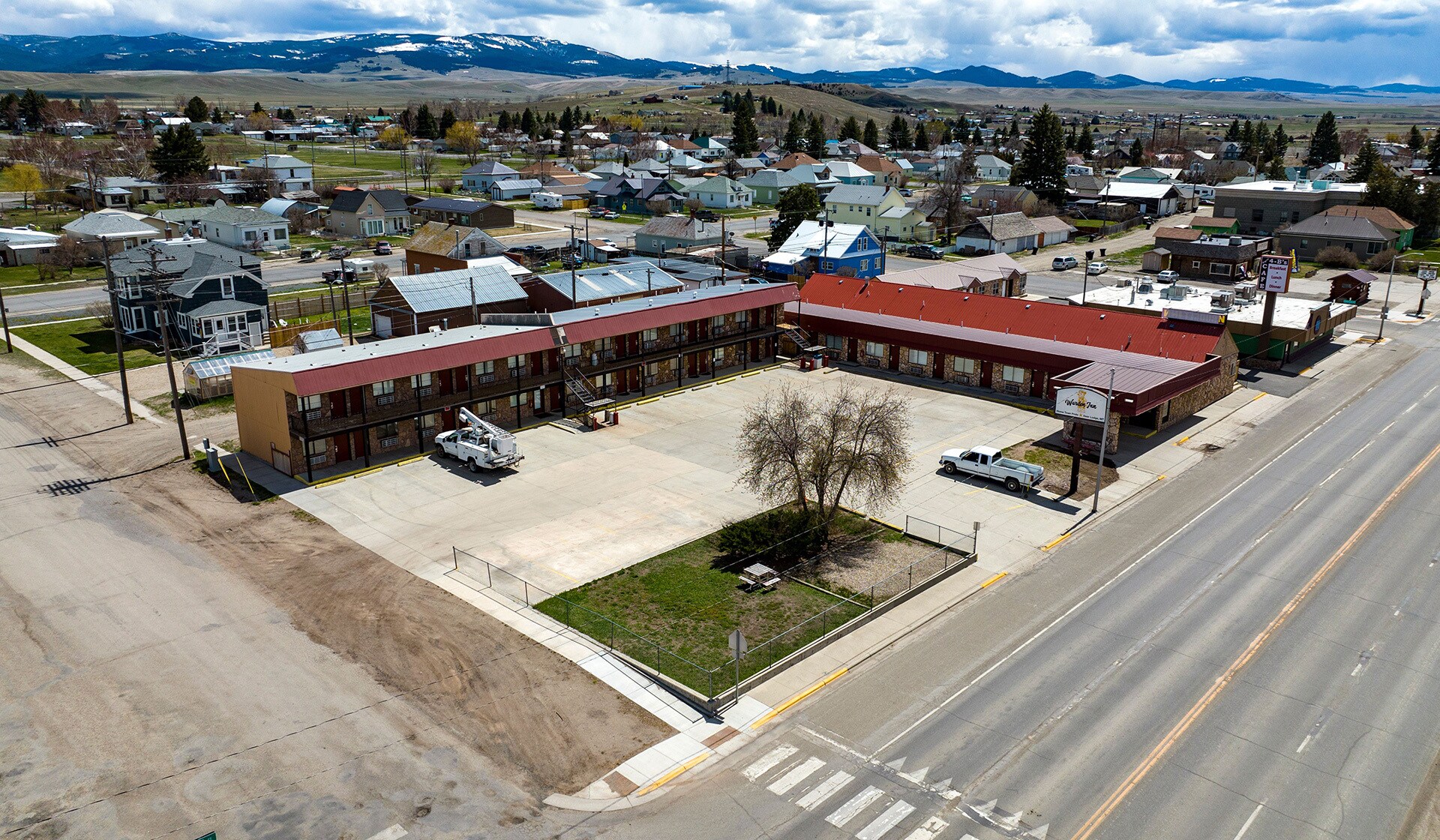 809 Main St, Deer Lodge, MT 59722