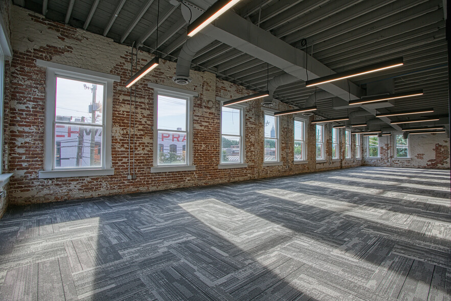 476-486 Edgewood Ave SE, Atlanta, GA for lease - Interior Photo - Image 3 of 7