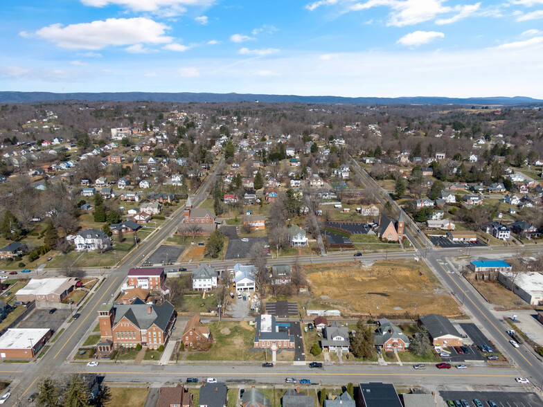 44 4th St NW, Pulaski, VA for sale - Building Photo - Image 3 of 34