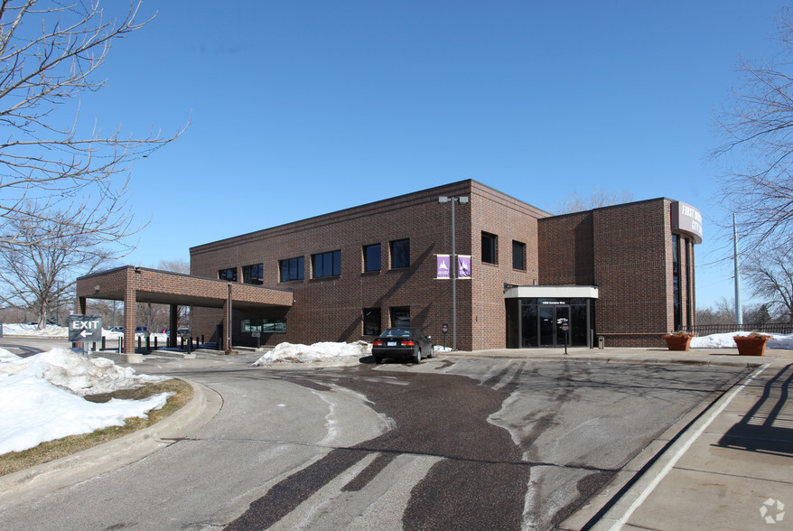 14550 Excelsior Blvd, Minnetonka, MN for lease - Building Photo - Image 2 of 6