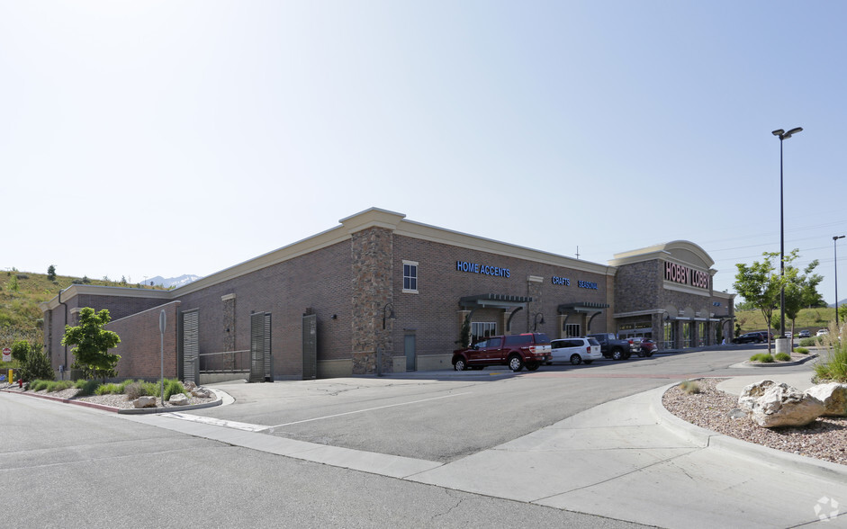 9400 S 1000 E, Sandy, UT for lease - Building Photo - Image 2 of 25