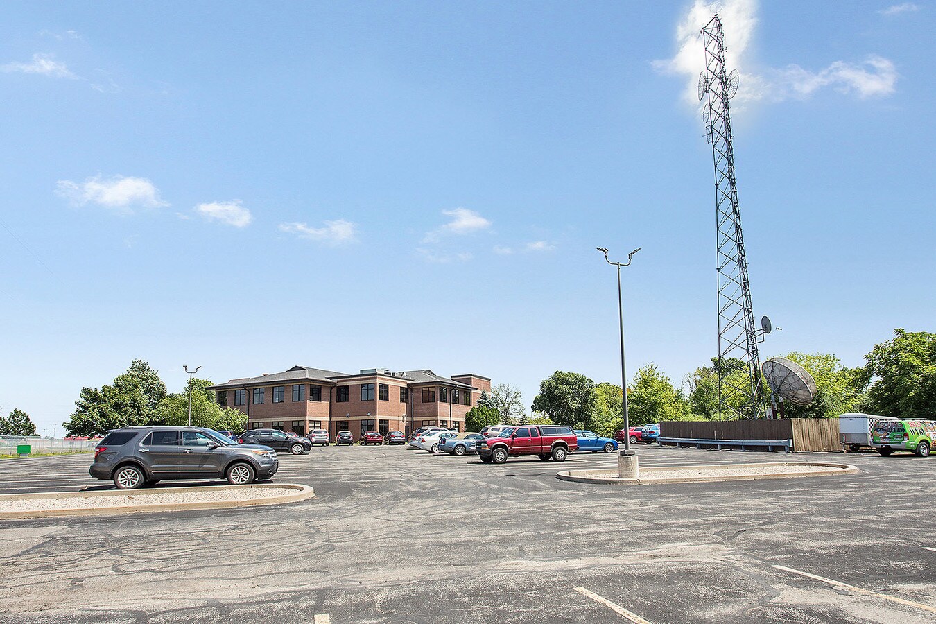 491 S Washburn St, Oshkosh, WI 54904