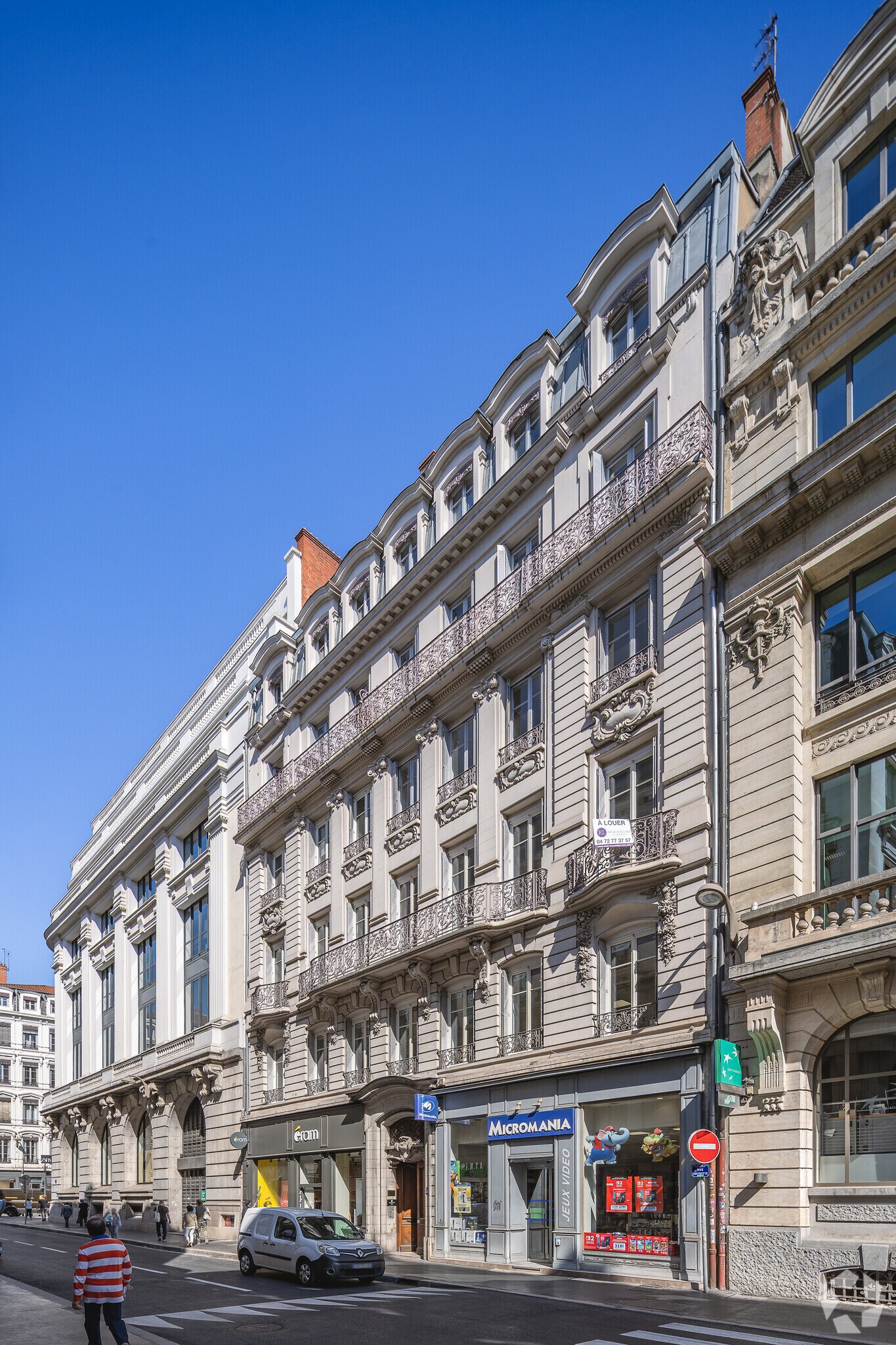 Office in Lyon for lease Primary Photo- Image 1 of 4