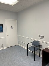 69 Pondfield Rd, Bronxville, NY for lease Interior Photo- Image 2 of 13