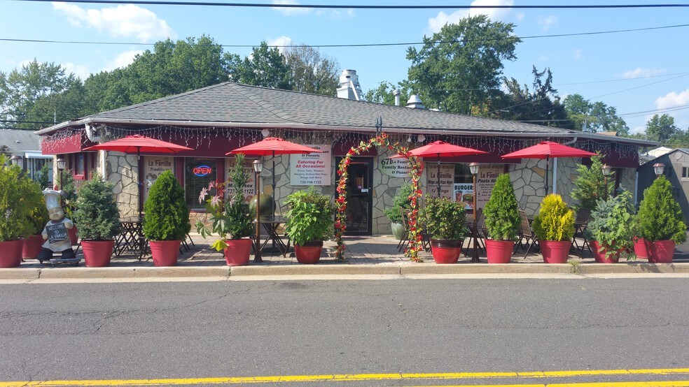 671 Harris Ave, Middlesex, NJ 08846