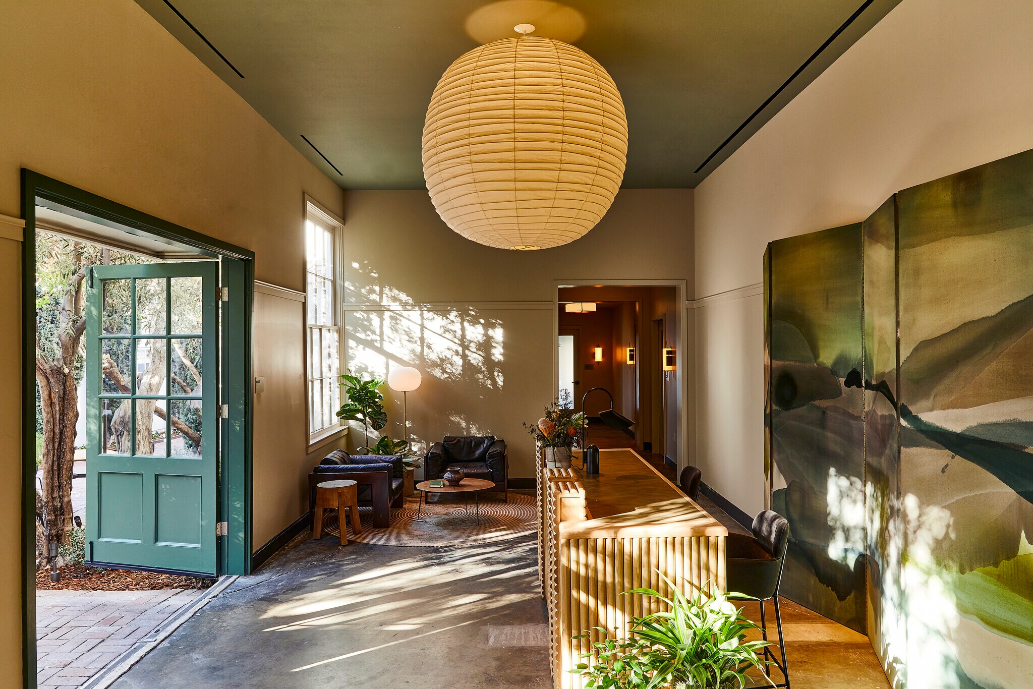 712-714 N La Cienega Blvd, Los Angeles, CA for lease Interior Photo- Image 1 of 15