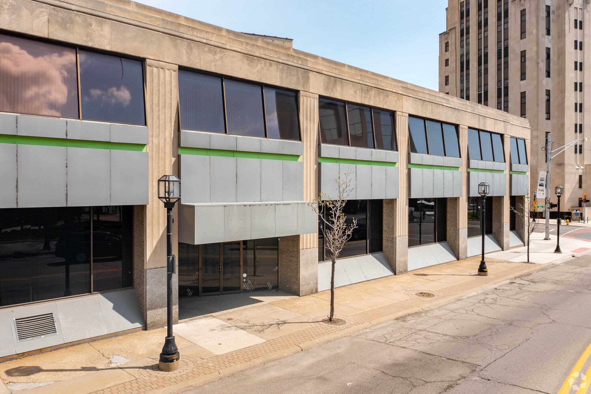 1 N Main St, Mount Clemens, MI for lease Primary Photo- Image 1 of 5