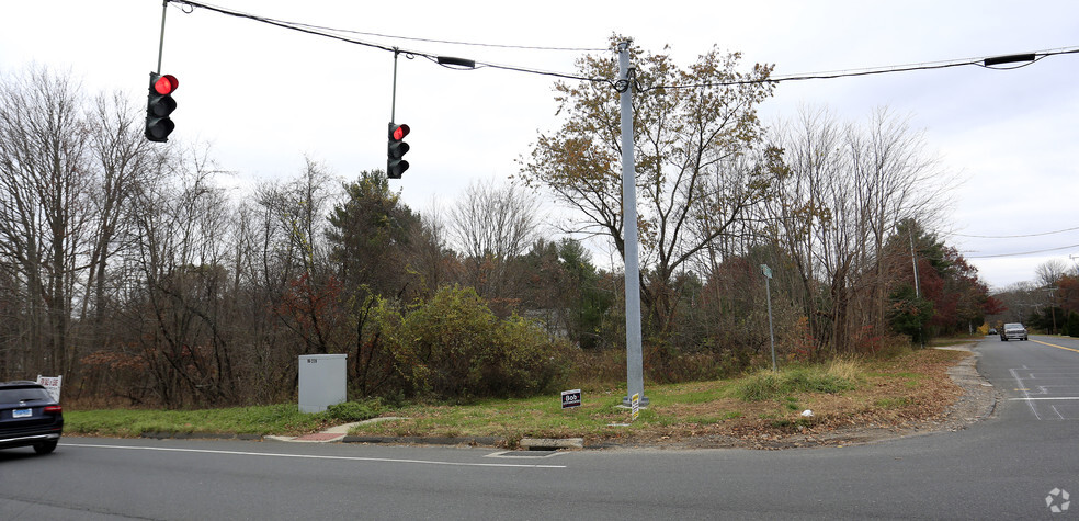 321 S Main St, Newtown, CT for sale - Building Photo - Image 1 of 8