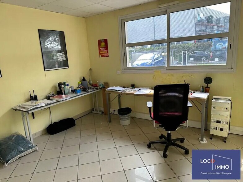 Flex in Eysines for lease - Interior Photo - Image 3 of 9