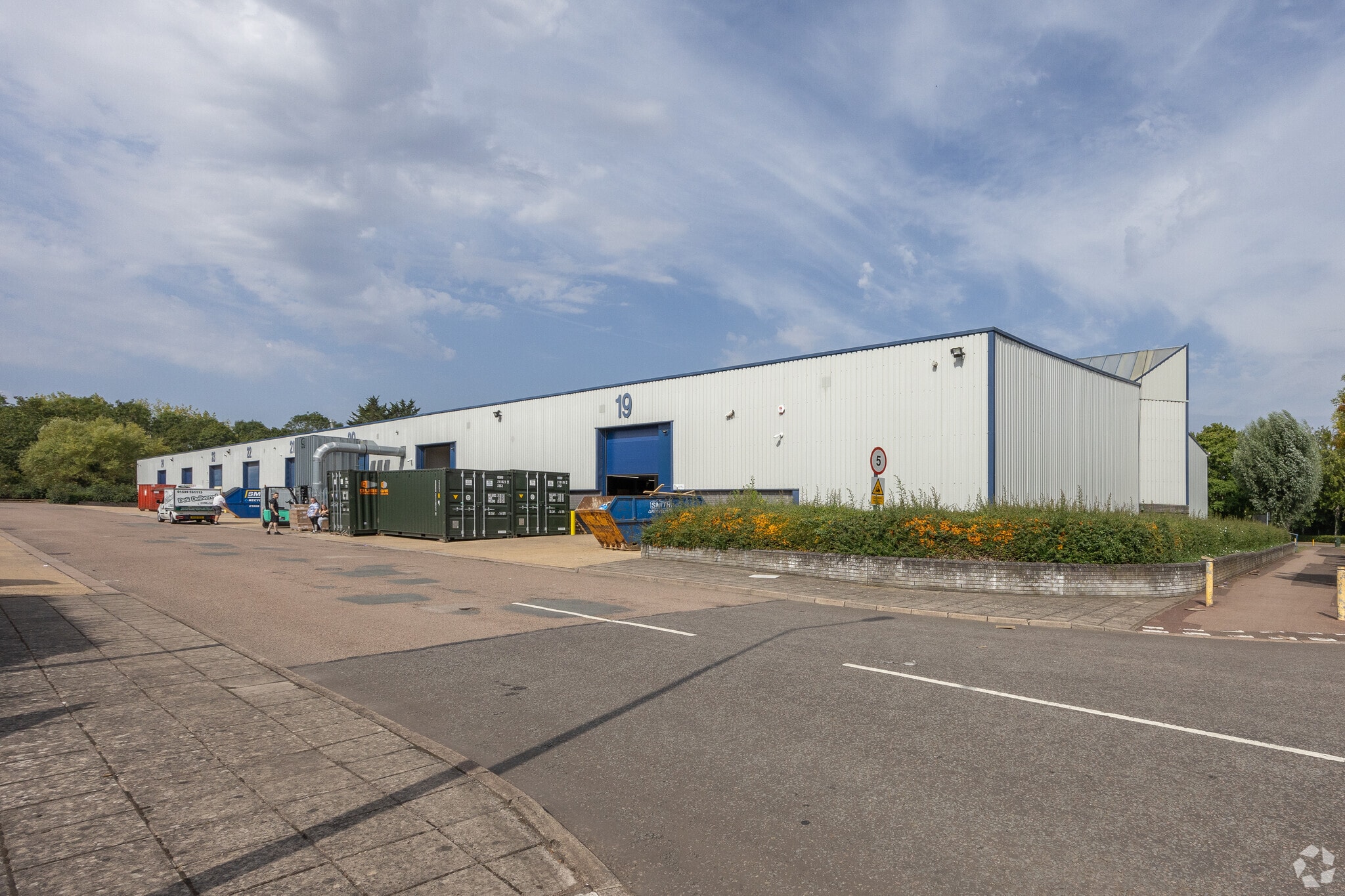 Stacey Bushes, Milton Keynes for sale Primary Photo- Image 1 of 1