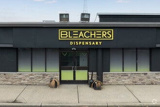 84 Veronica Ave, Somerset, NJ for lease Building Photo- Image 2 of 9