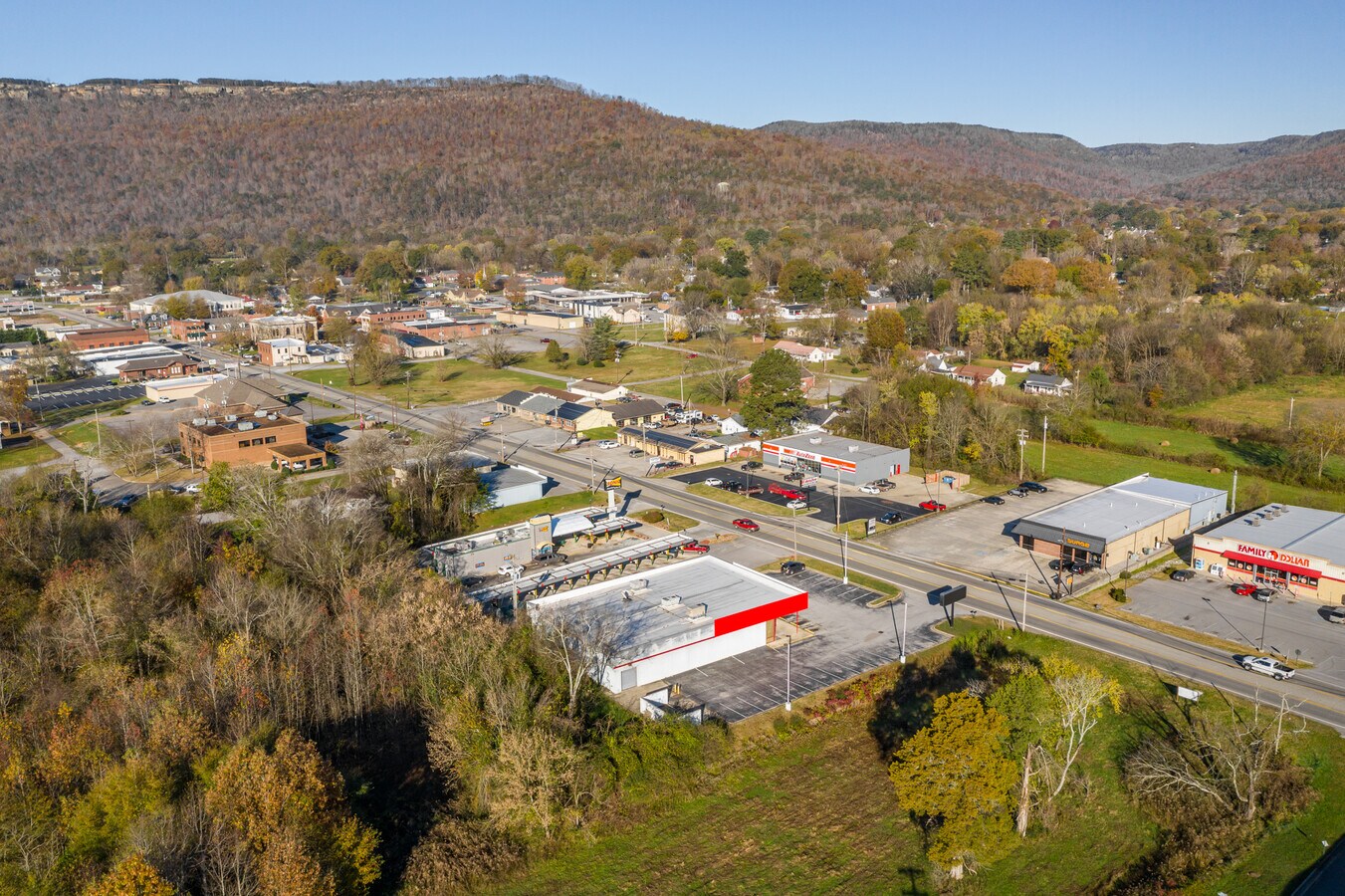 4658 Main St, Jasper, TN 37347