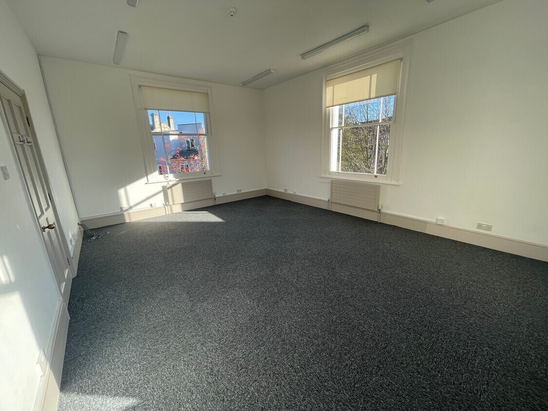 1 Mount Ephraim Rd, Tunbridge Wells for lease Interior Photo- Image 1 of 4