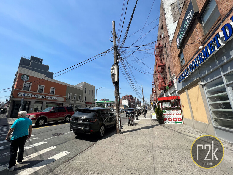 30-07 30-09 Astoria Blvd, Astoria, NY for lease - Building Photo - Image 3 of 6