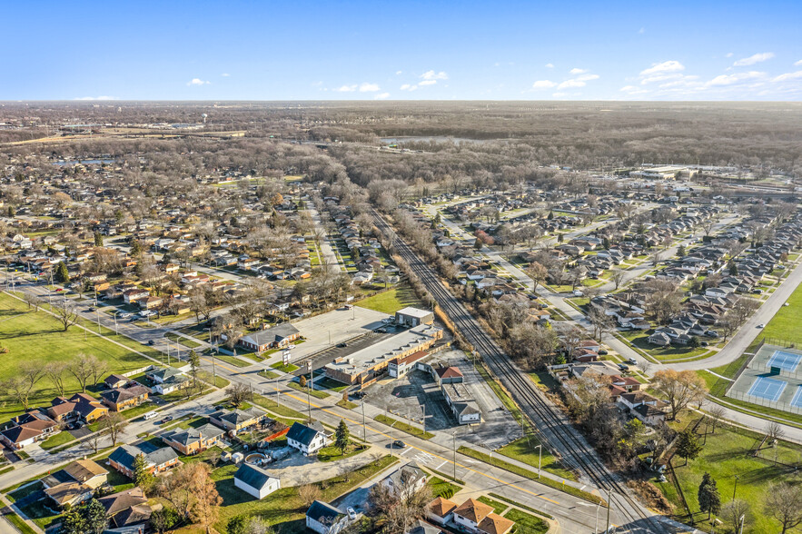 565 E 170th St, South Holland, IL for sale - Building Photo - Image 3 of 18