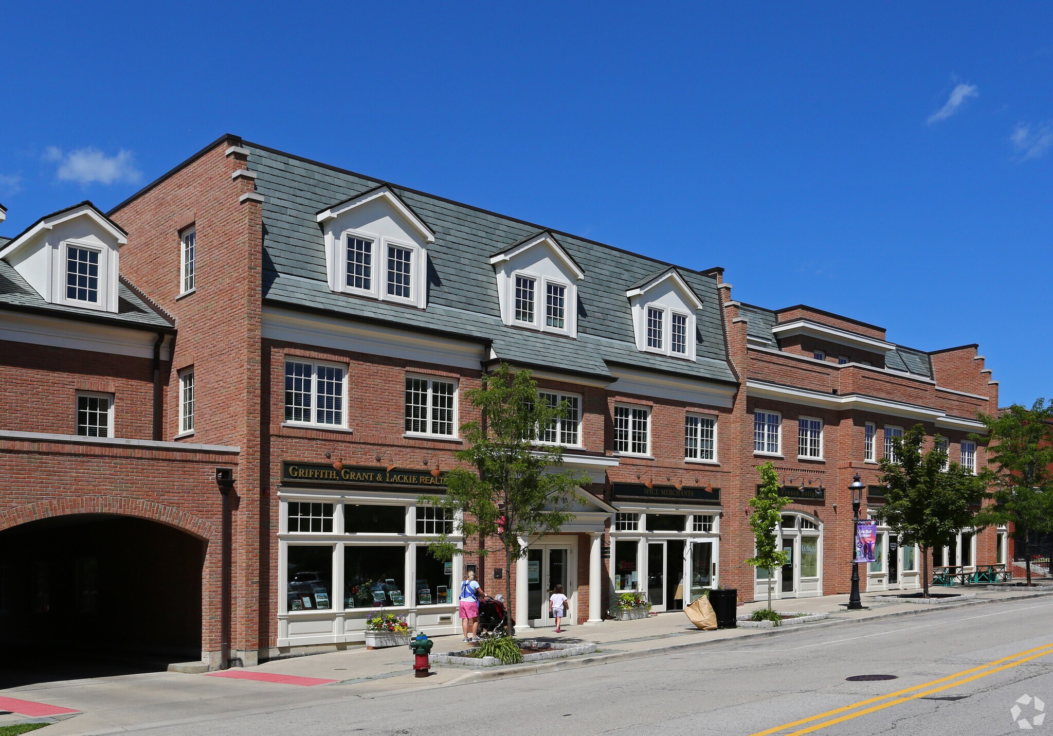 8-18 E Scranton Ave, Lake Bluff, IL for sale Building Photo- Image 1 of 1