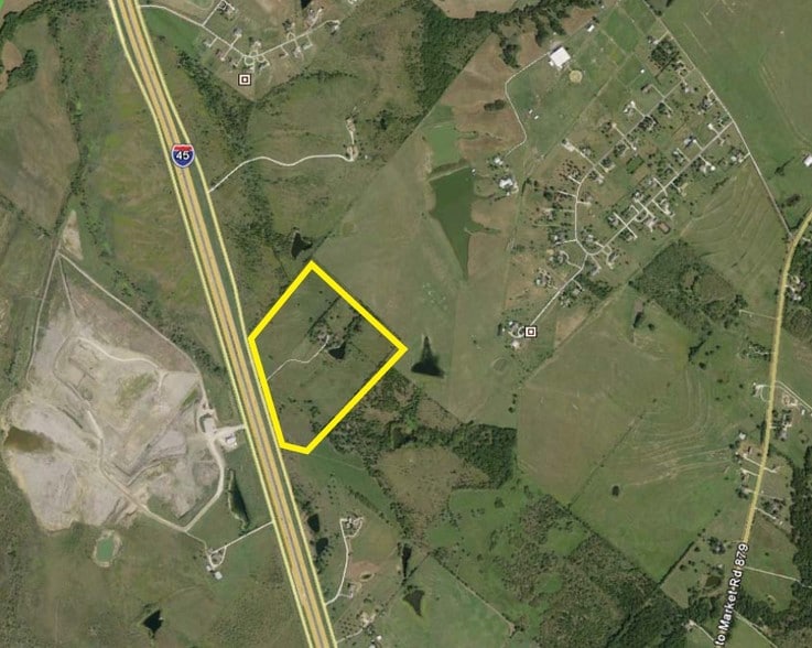 5563 Interstate 45, Ennis, TX for sale - Primary Photo - Image 1 of 1