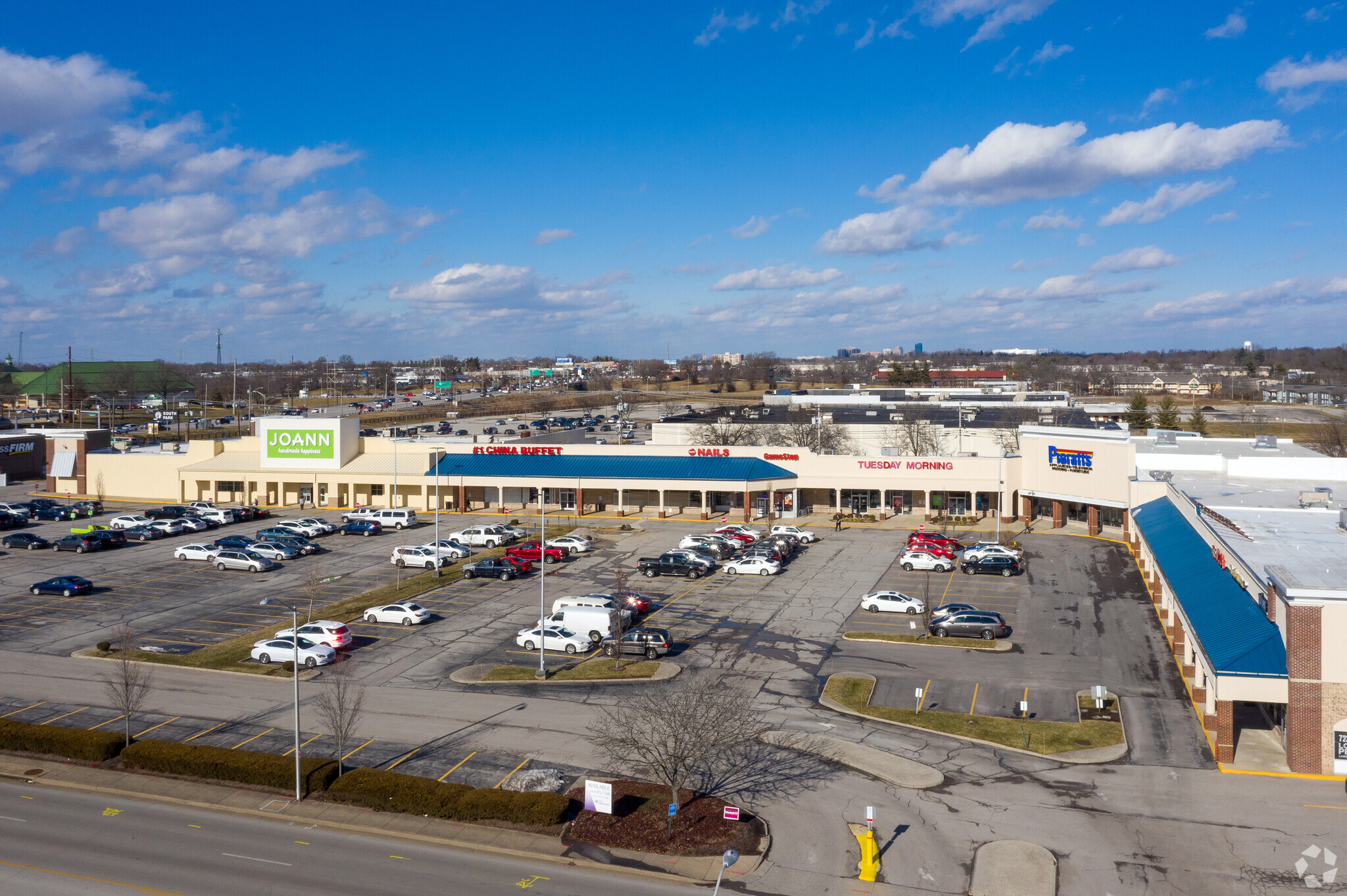 123 E Reynolds Rd, Lexington, KY 40517 - Crossroads Plaza | LoopNet