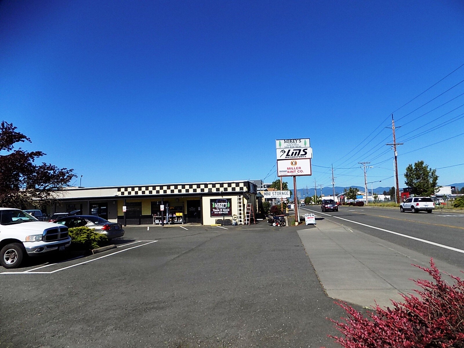 377 Union Ave, Grants Pass, OR for sale Primary Photo- Image 1 of 1