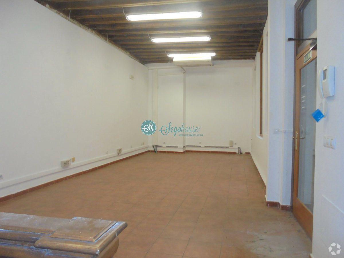 Calle San Frutos, Segovia, Segovia for lease Interior Photo- Image 1 of 7