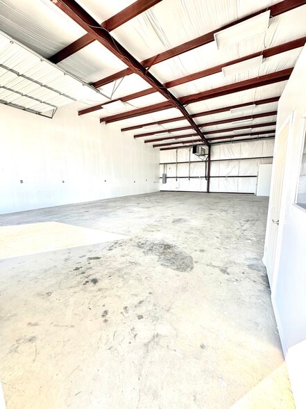 655-600 Riley Fuzzel Rd, Spring, TX for lease - Building Photo - Image 3 of 7