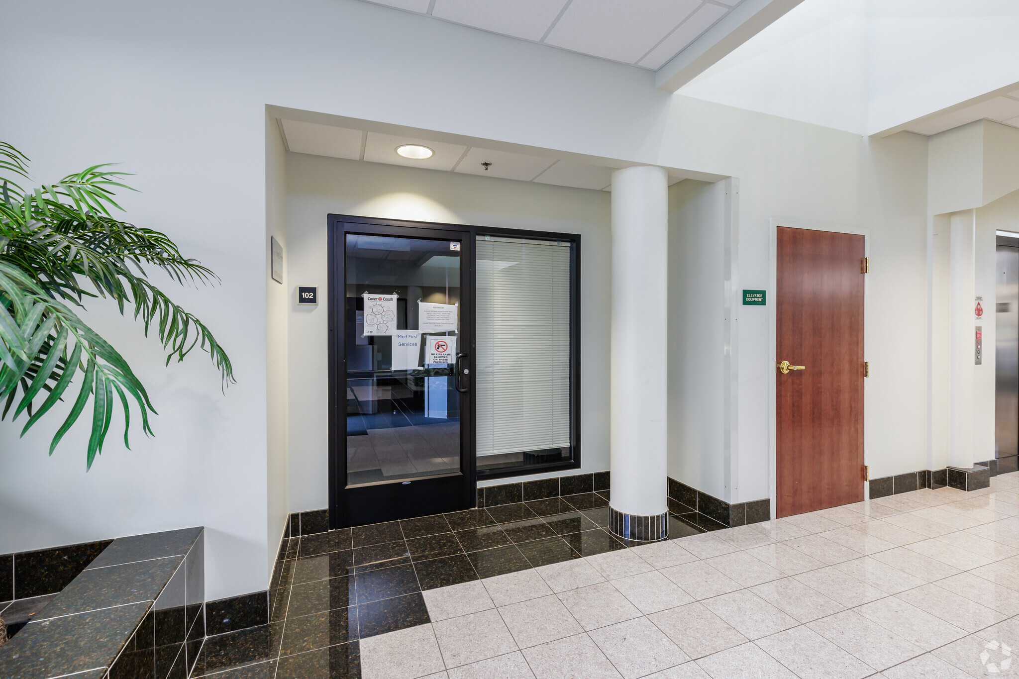 804 Omni Blvd, Newport News, VA for lease Interior Photo- Image 1 of 2