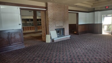 9500 W Higgins Rd, Rosemont, IL for lease Interior Photo- Image 2 of 5