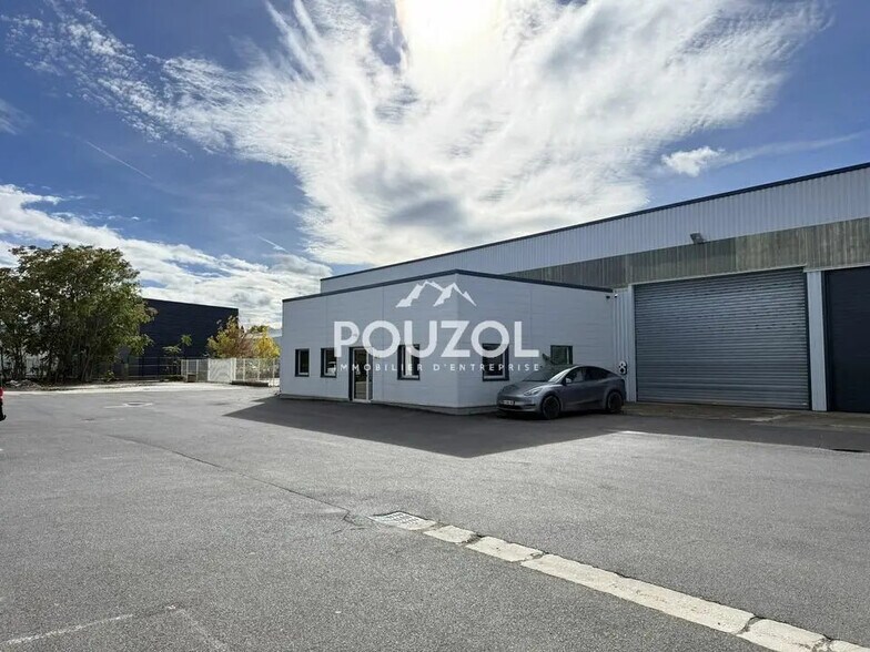 Flex in Clermont-Ferrand for lease - Building Photo - Image 2 of 12