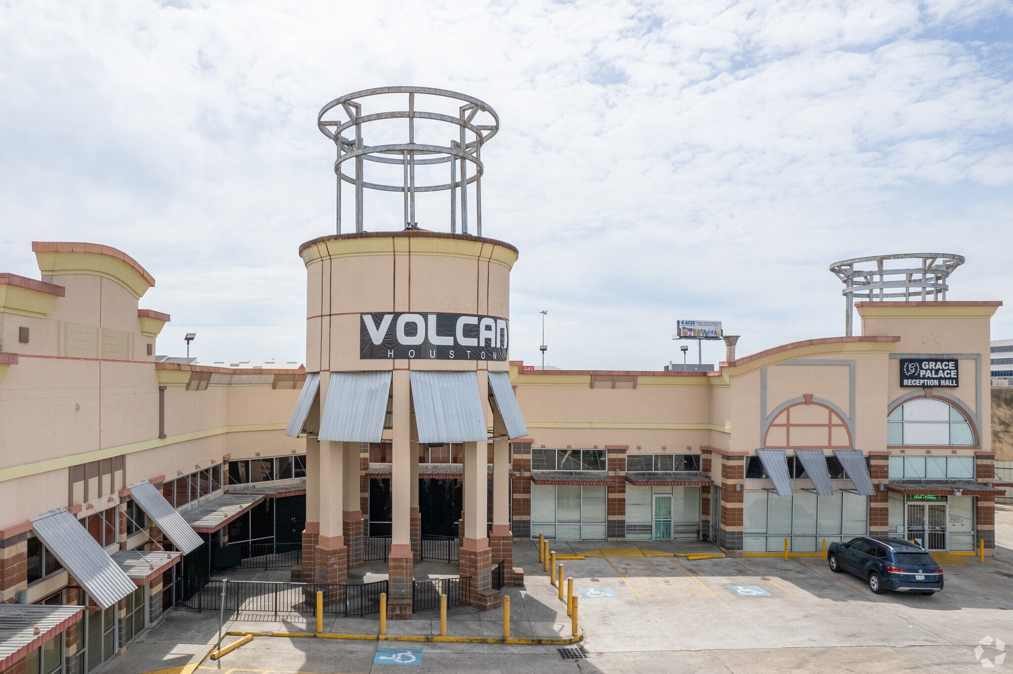 415 W Little York Rd, Houston, TX 77076 Little York Arcade