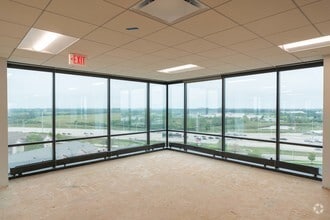 2800 W Higgins Rd, Hoffman Estates, IL for lease Interior Photo- Image 2 of 7