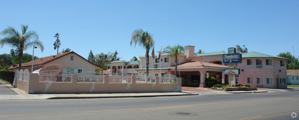 1260 Yosemite Pky, Merced, CA for sale - Primary Photo - Image 1 of 1