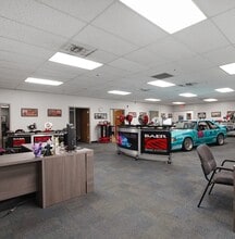 2222 W Peoria Ave, Phoenix, AZ for sale Interior Photo- Image 2 of 8