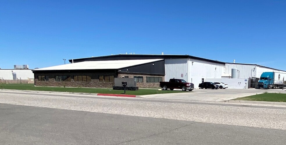 9486 Holly Rd, Adelanto, CA for sale - Building Photo - Image 1 of 23