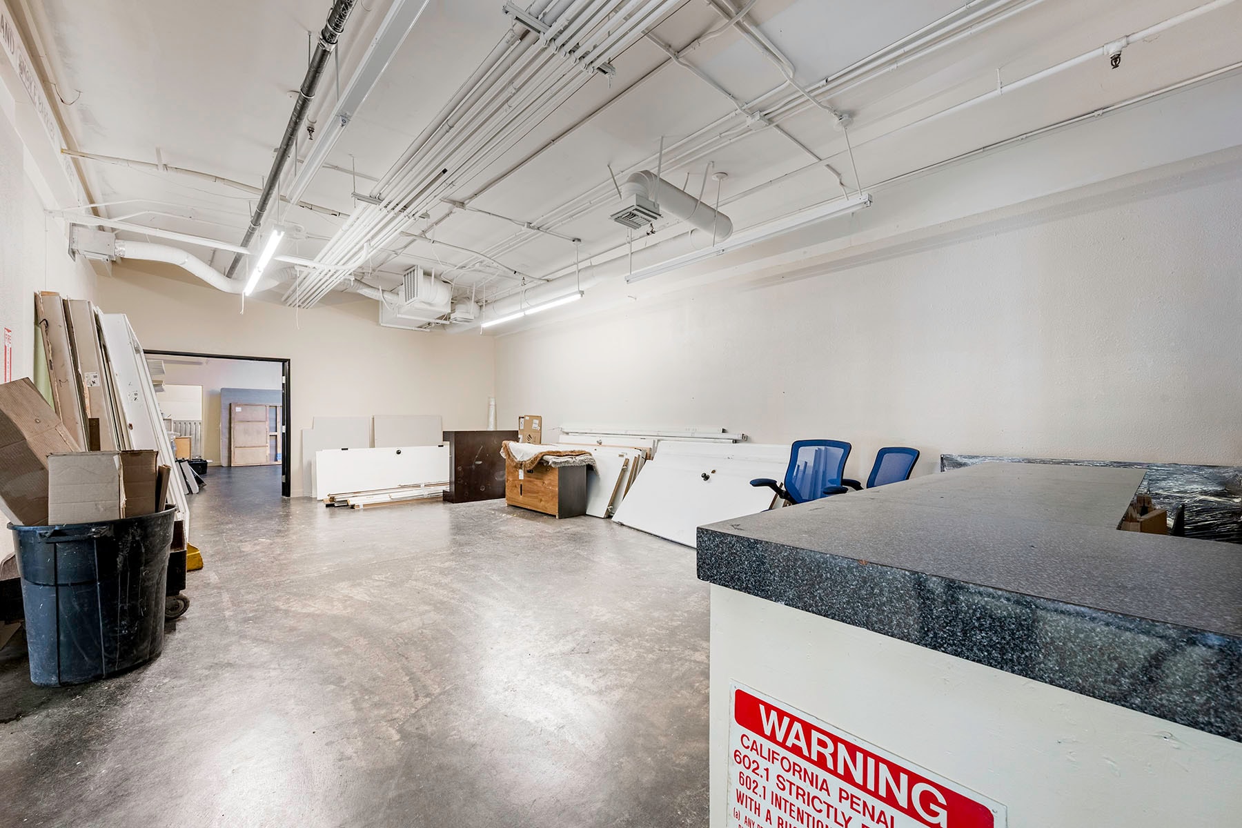 2338 E Anaheim St, Long Beach, CA for lease Interior Photo- Image 1 of 2