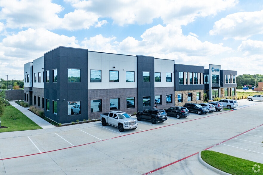 8376 Davis Blvd, North Richland Hills, TX for lease - Building Photo - Image 3 of 22