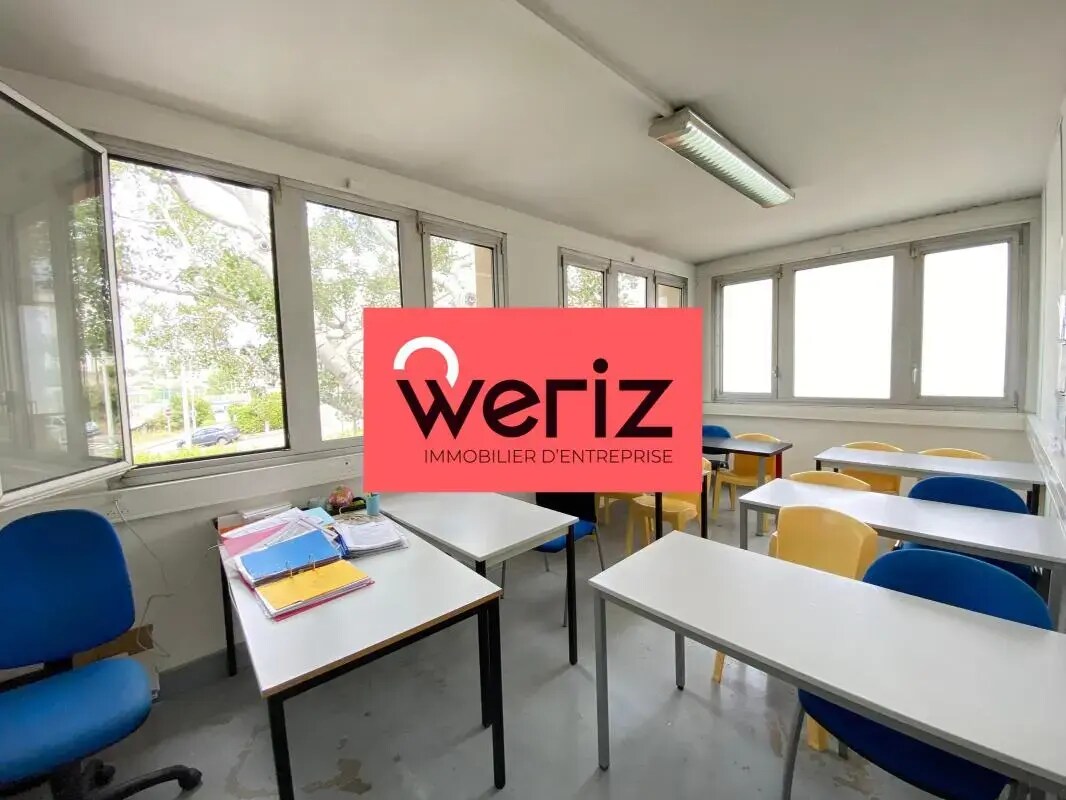 Office in Marseille for lease Interior Photo- Image 1 of 5