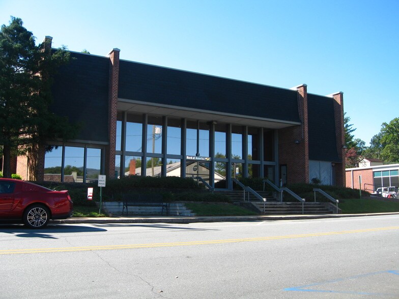 201 Pacolet St, Tryon, NC for sale - Primary Photo - Image 1 of 1