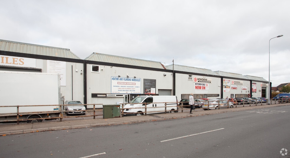 East Tyndall St, Cardiff for lease - Building Photo - Image 2 of 5