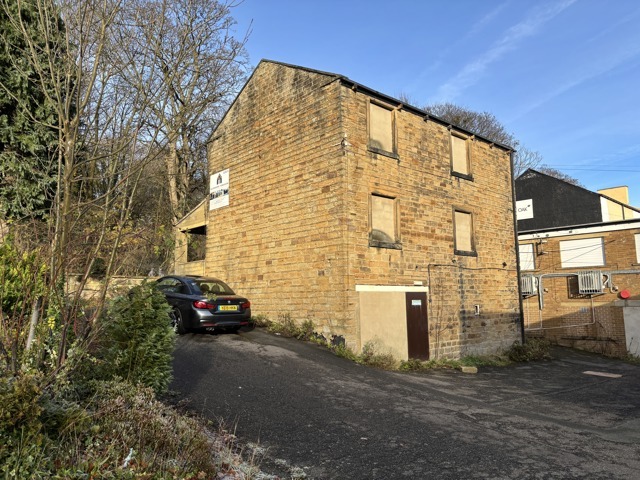 193-195 Wakefield Rd, Huddersfield for lease - Building Photo - Image 3 of 3