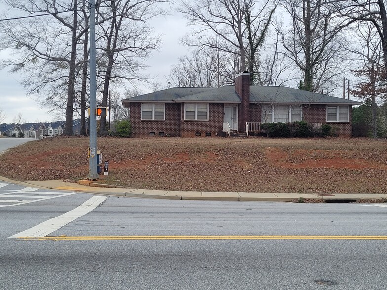 1586 Skylyn Dr, Spartanburg, SC 29307 - Office for Sale | LoopNet