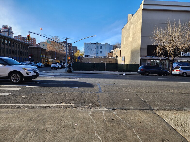 2102 3rd Ave, New York, NY for lease - Building Photo - Image 1 of 3