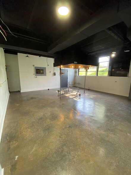 480 Old Canton Rd, Ball Ground, GA for lease - Building Photo - Image 1 of 7