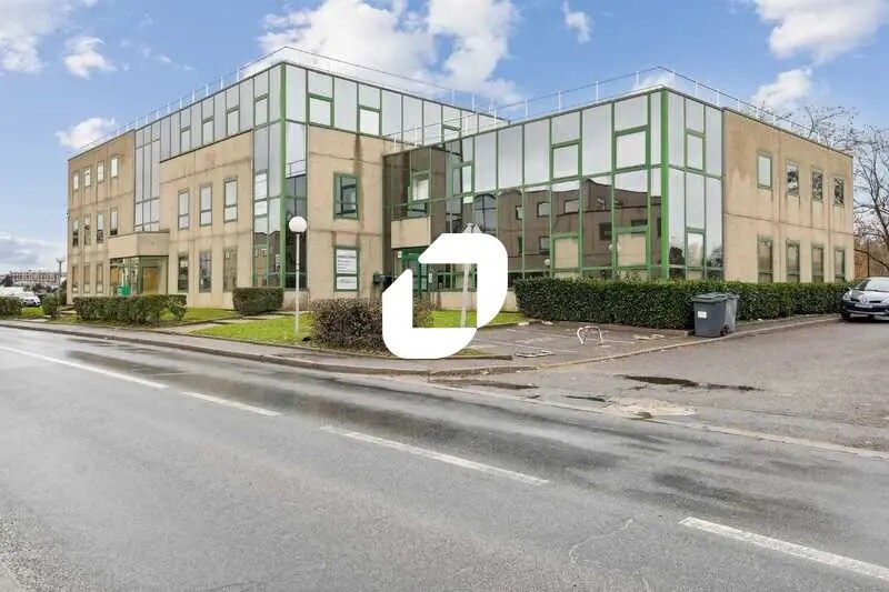 Office in Viry-Châtillon for sale - Building Photo - Image 1 of 21