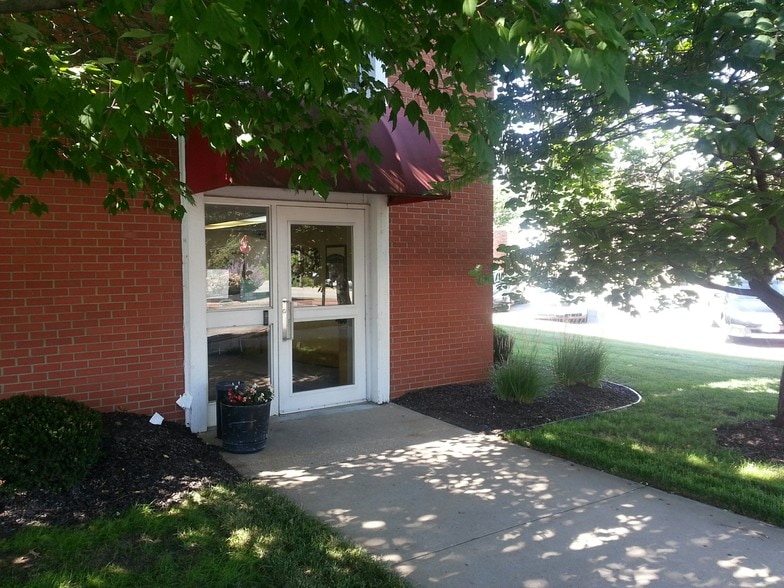 8001 Conser St, Overland Park, KS for lease - Building Photo - Image 3 of 16