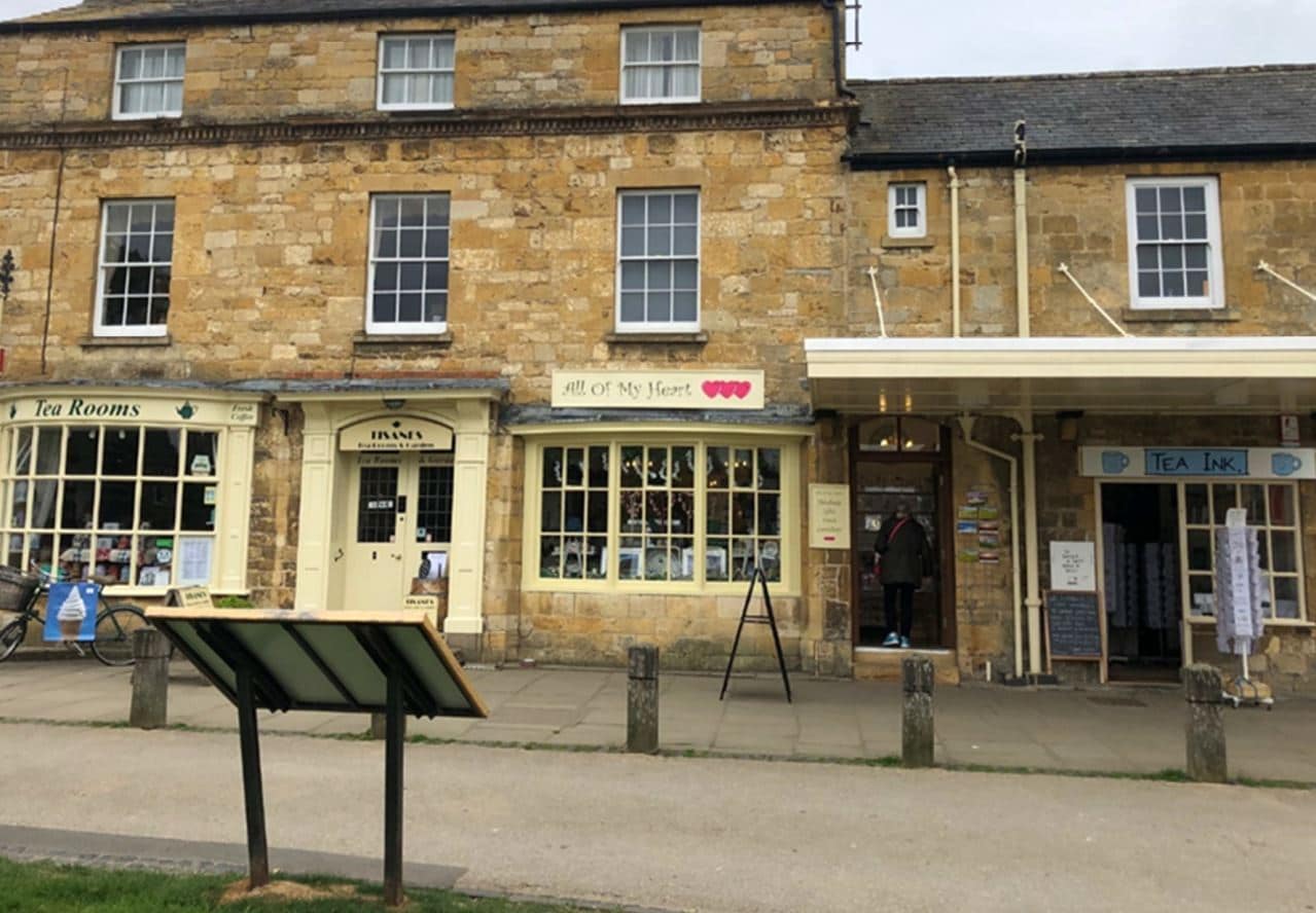 21 The Green, Broadway for sale Building Photo- Image 1 of 1