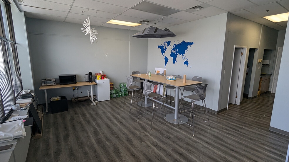 549 King Edward St, Winnipeg, MB for lease - Interior Photo - Image 2 of 3