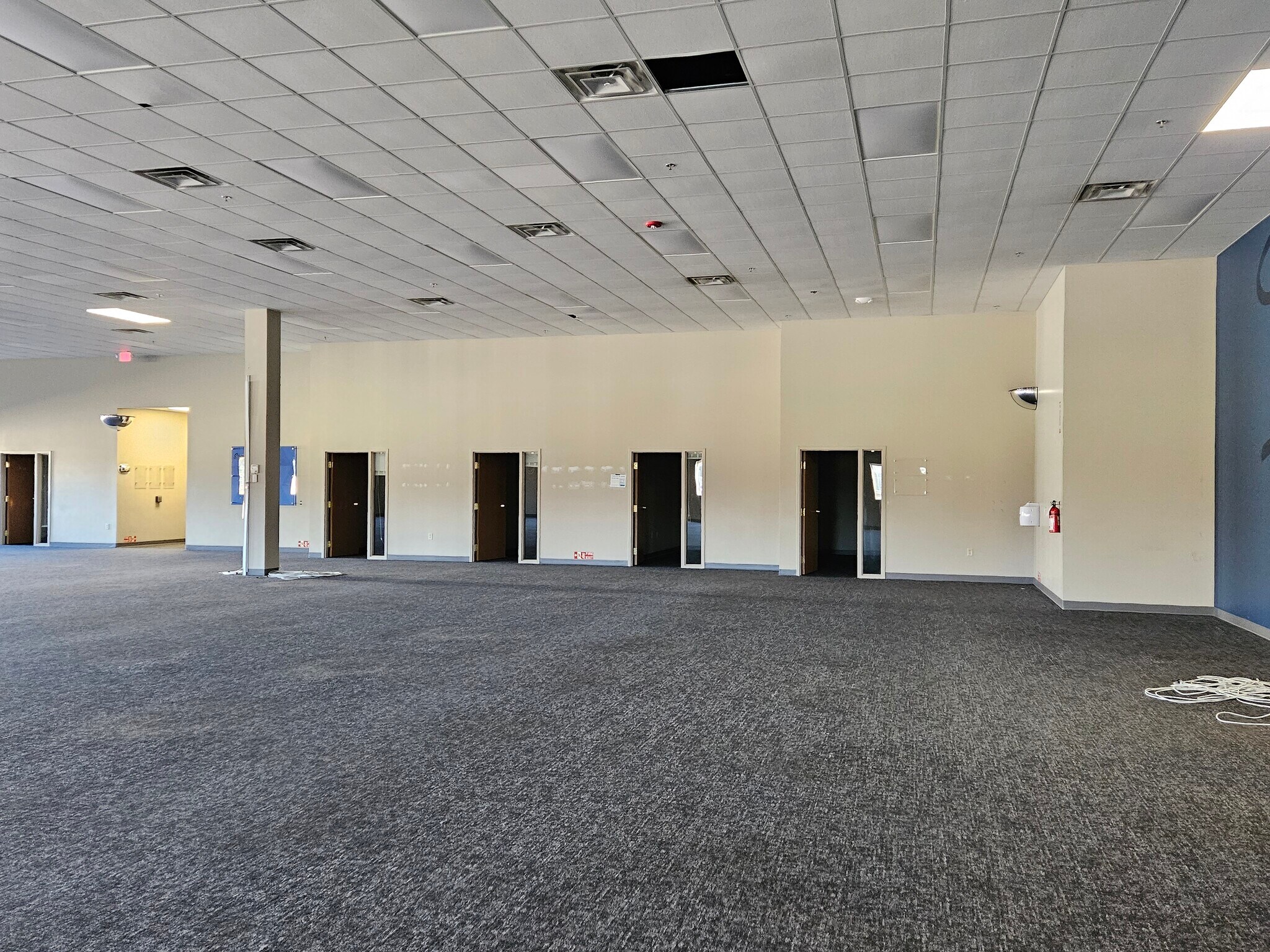6200 State St, Saginaw, MI for lease Interior Photo- Image 1 of 11
